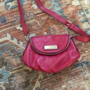 MARC BY MARC JACOBS mini fuschia purse